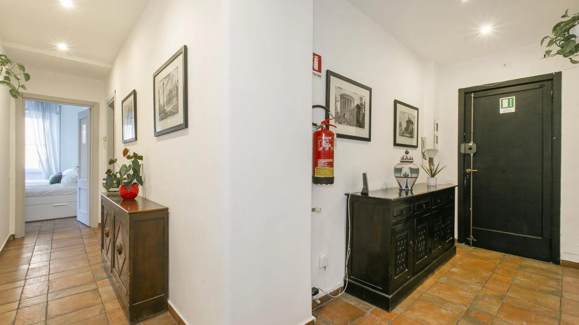 ** Bed & Breakfast Bb Trastevere Station - Room3 Rome Italy
